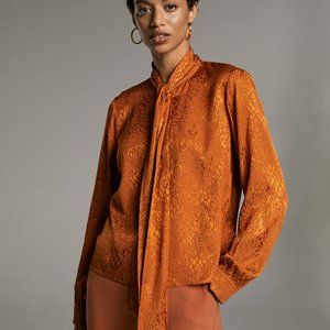 Babaton Vandelay blouse